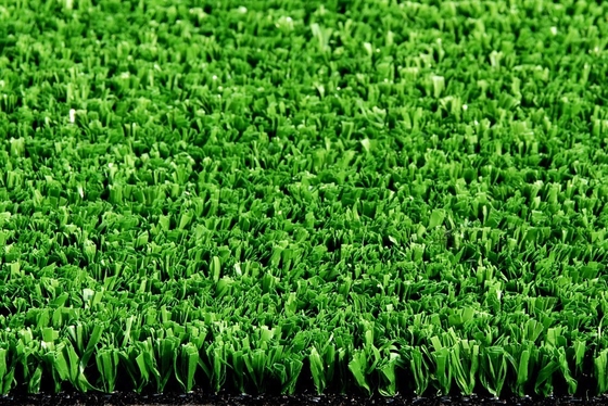 Plastik PP sentetik çim 3/8 inç ölçümlü yapay çim açık hava sporları için düşük bakım ile