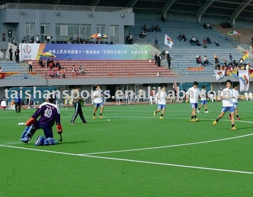 Futbol Yapay Çim Çimleri CPP + LENO Destek 5/8 inç Ölçüm ve 40 mm Yığın Yüksekliği
