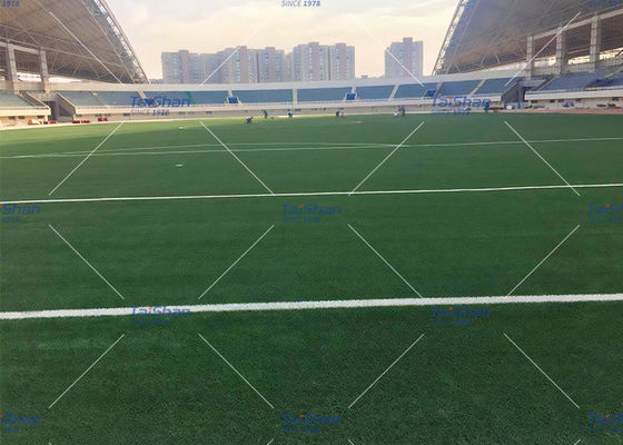 FIFA Sertifikalı 55mm Hav Yüksekliğinde, Az Bakım Gerektiren Futbol Sahaları için Yüksek Yoğunluklu Suni Çim