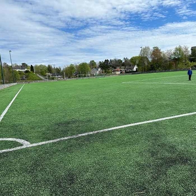 30mm Oyun Alanı Spor ve Eğlence İçin Yapay Çim İhtiyaçları Doldurmak Çok Kullanımlı Oyun Alanı Yapay Çim