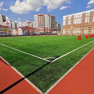 55mm 160 dikiş / M Futbol Yapay Çim Yüksek Performanslı UV Direnci FIFA tarafından sertifikalandırılmış Yapay Çim