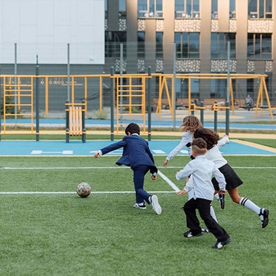 Yüksek Standart Futbol Yapay Çim 45mm 150 Dikiş / M Koyu Yeşil Yapay Çim Düşük Bakım