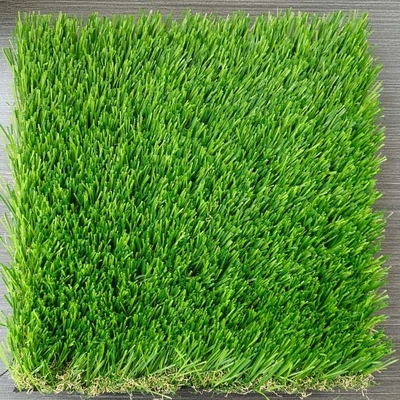 Ateşe dayanıklı düşük bakımlı 50 mm Yığın yüksekliği ve 12600 Dtex ile özelleştirilebilir yapay çim