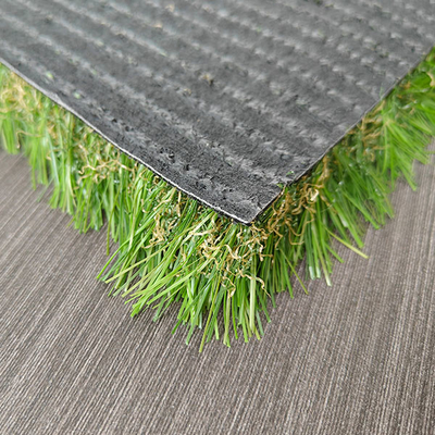 Yüksek Performanslı Doldurulmayan Yapay Çim 25mm Parklar Eğlence Bahçeleri Ve Oyun Alanları İçin