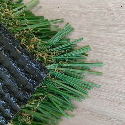 40mm Yığın Yüksekliği "S" Şekilli İpek Mükemmel Performans Eğlence Bahçeler ve Avlular İçin Sentetik Çim