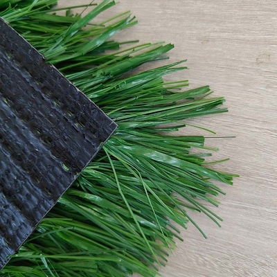17500 Dtex Yüksek dayanıklı futbol yapay çim 60mm Spor ve eğlence mekanları için düşük bakım