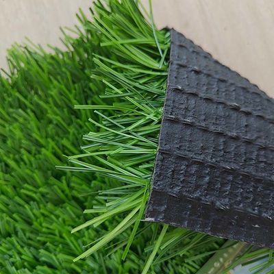 Spor Etkinlikleri ve Az Bakım Gerektiren Alanlar için Özelleştirilmiş 40mm Kazık Yüksekliğinde Geri Dönüşümlü Plastik Suni Çim