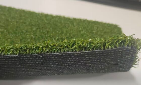 13mm Saha Yüksekliği Golf Yapay Çim Yüksek Yoğunluklu PE Malzeme Putting Green İçin