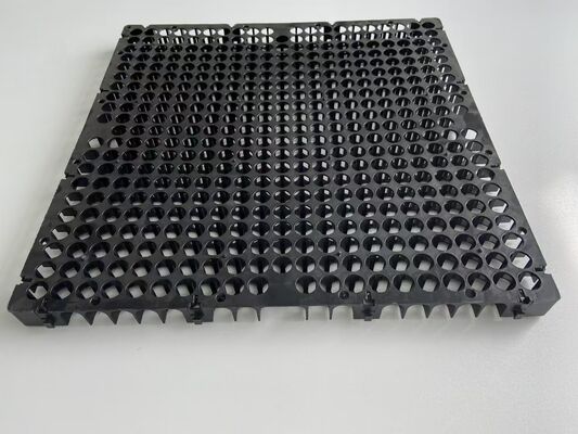 30mm Kalınlık Plastik Malzeme Drenaj Levhası Peyzaj Yapay Çim Altına Döşeme